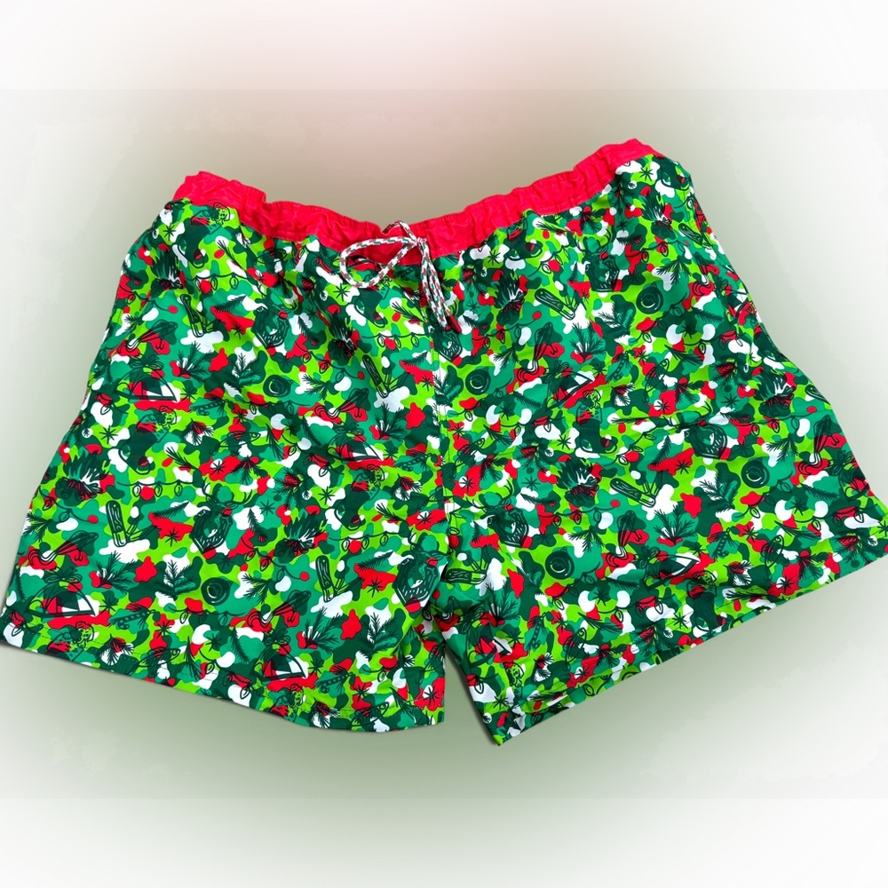 Magellan Mens Fish Gear Holiday Boat Shorts Bright Green Holiday Camo Size XXXL
